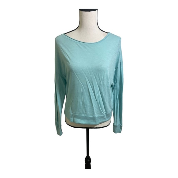 Vince crop style long sleeve Pima Cotton. Size X-Small. Light green - Picture 1 of 11